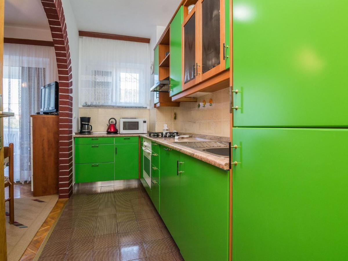 Apartments In House Liveric, In Vir At The Beach Buitenkant foto