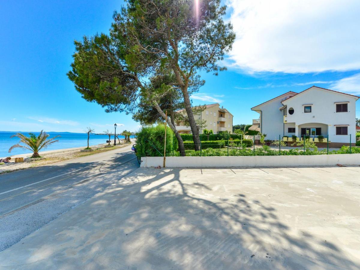 Apartments In House Liveric, In Vir At The Beach Buitenkant foto
